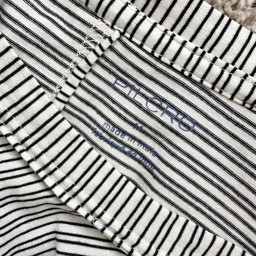 Anthropologie Pilcro Yours Truly Graphic Tee Shirt NWT Size Medium - Picture 10 of 13